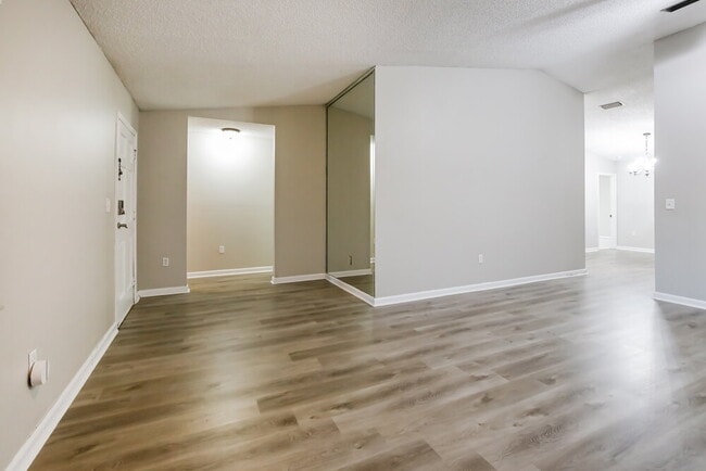 Photo - 1739 SW 138th Ave