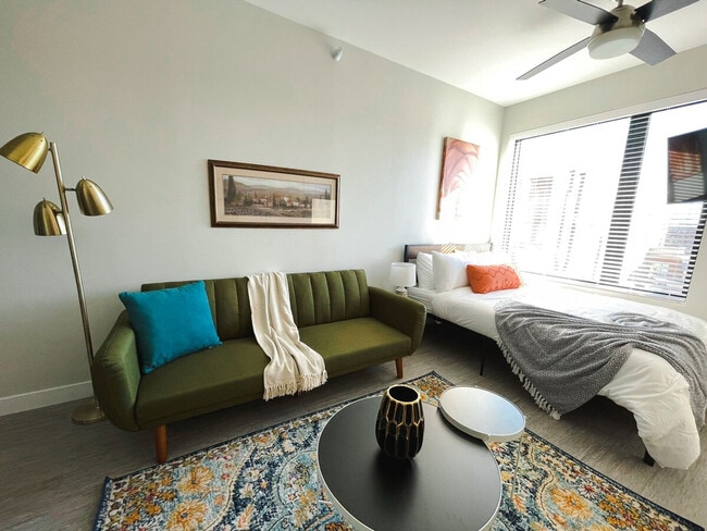 Photo - 2530 University Ave Unit ID1036856P