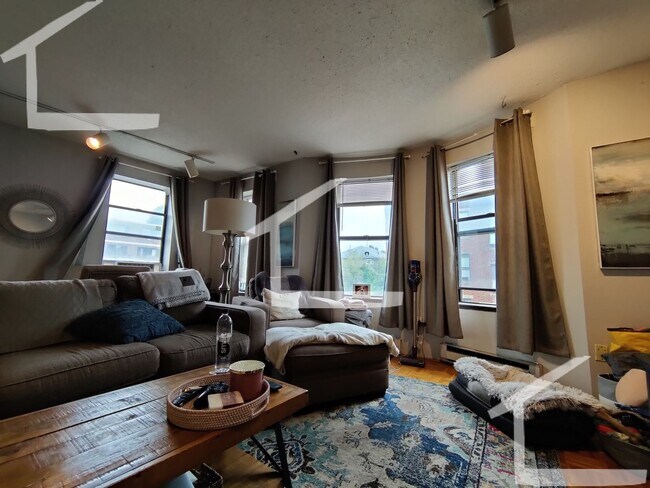 Photo - Nicely renovated condo quality 1 bed in Br...