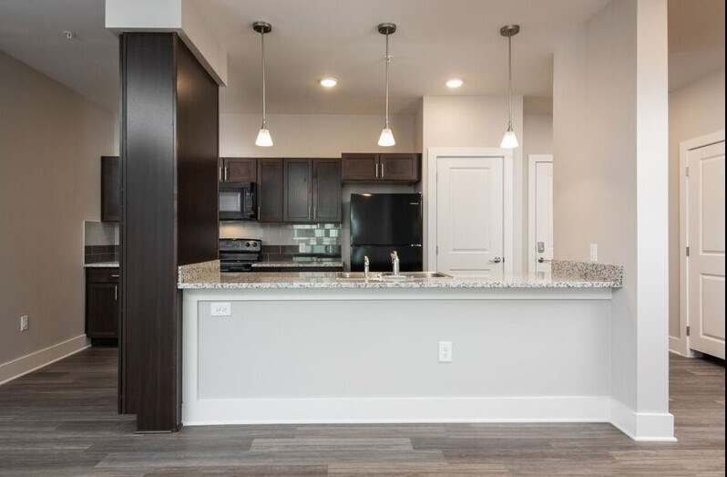 Photo - Barrett Manor