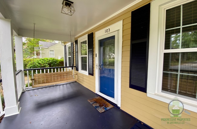 Photo - 103 Willow Springs Dr