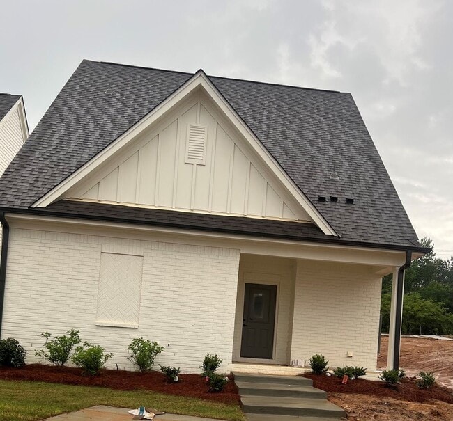 Photo - 676 Cottage Grove Dr