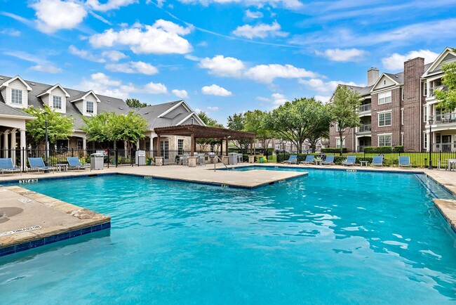 Marquis at Silver Oaks Apartments - Grapevine, TX | ForRent.com