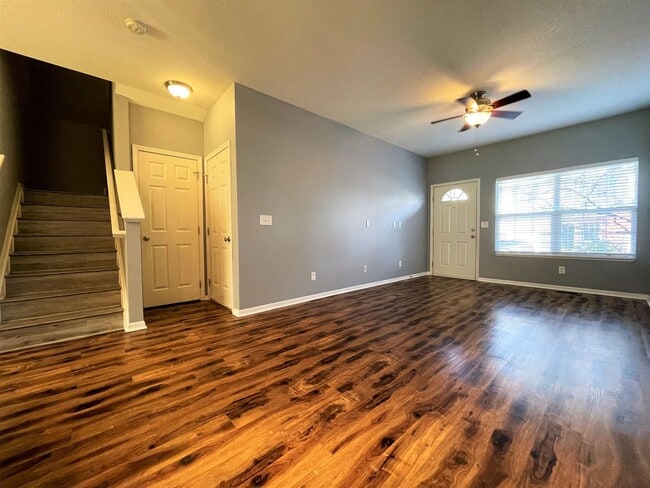 1251 Hall Ln