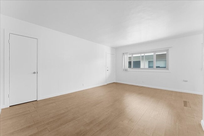 Photo - 3116 W 99th St Unit 05