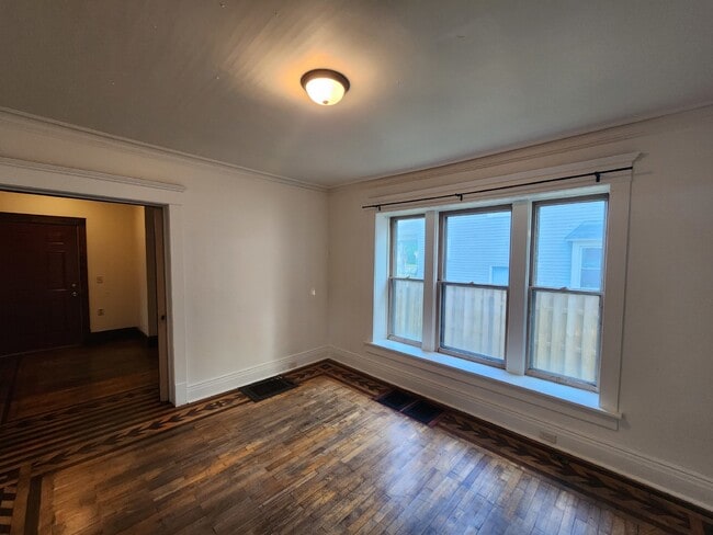 Photo - 2 Kitchens & 2 Bathrooms