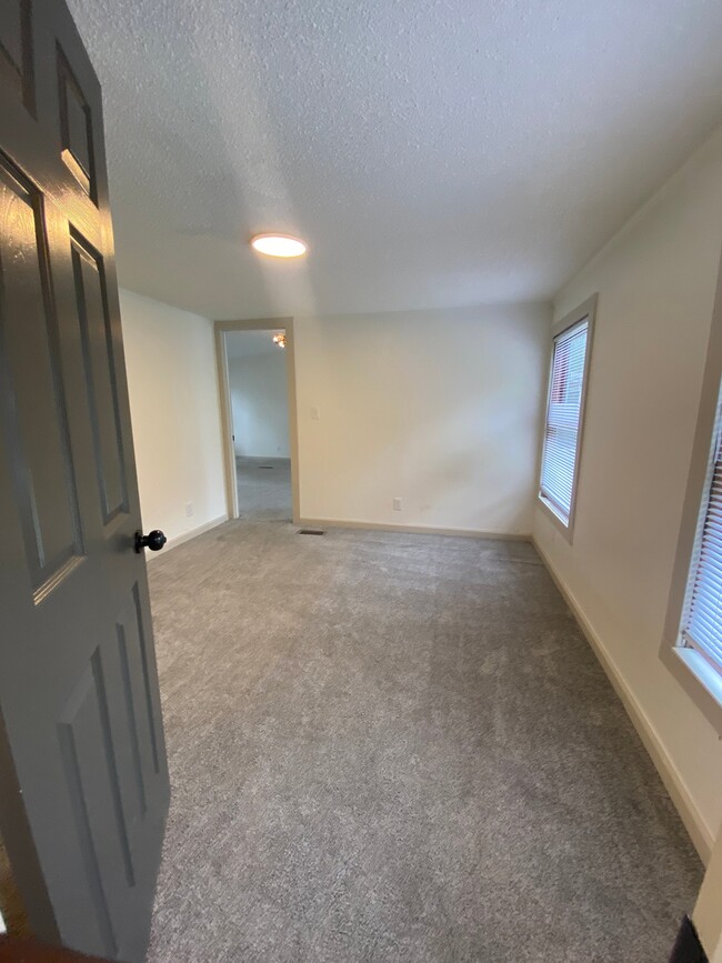 Photo - 25079 Snyder St