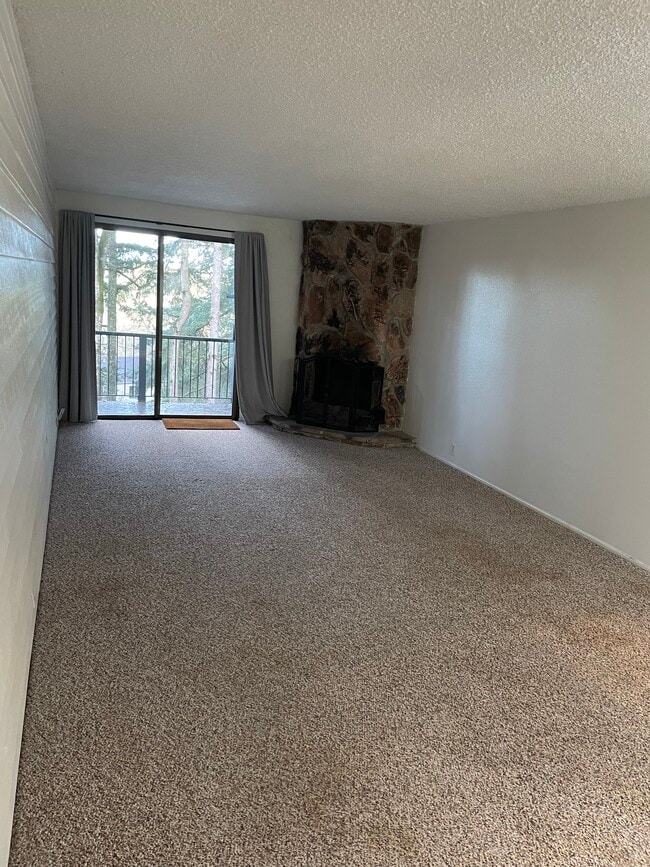 2663 Woodstone Pl Condo Unit 2663 Woodstone Place Condo for Rent in Eugene, OR