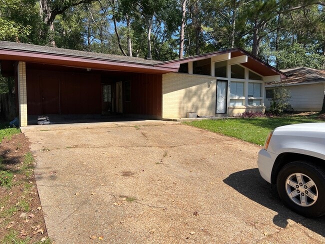 Photo - 1550 Wood Glen Dr House