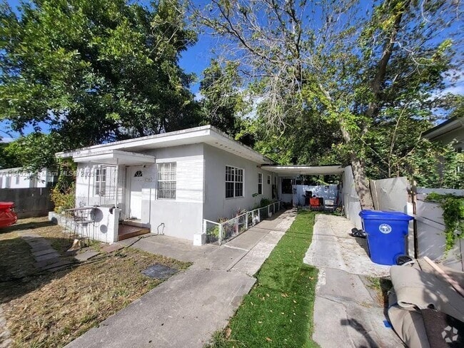 Building Photo - 5731 NW 6th Ave Rental