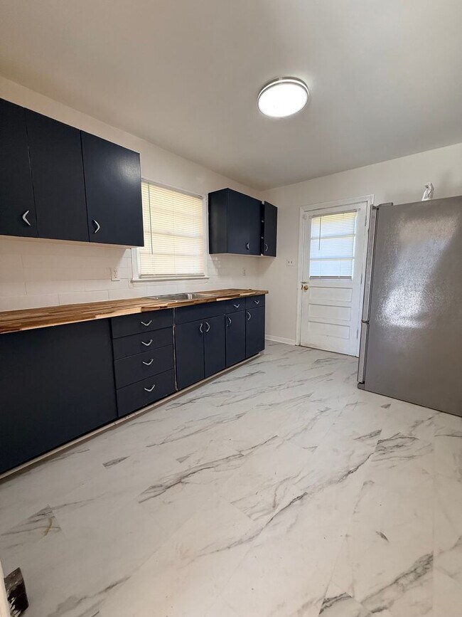 Photo - For Rent – Updated 3 Bed / 1 Bath Home