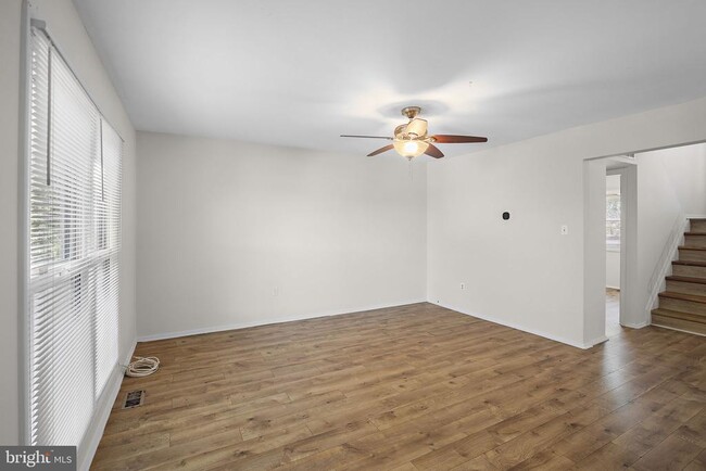 Photo - 1919 Eloise Ln