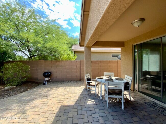 1776 W Owens Way