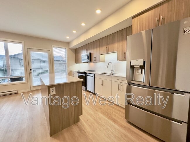 Photo - 685-685 Boynton Pl