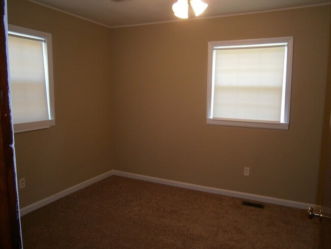 Photo - 1320 Snapps Ferry Rd