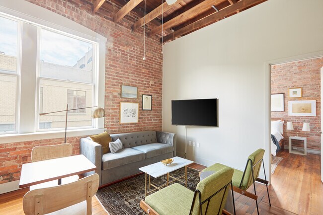 Photo - 25 E Broughton St Unidad 2A