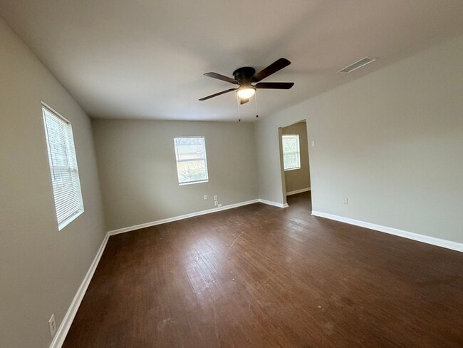 Photo - Charming 2-Bedroom Property in Fort Worth!