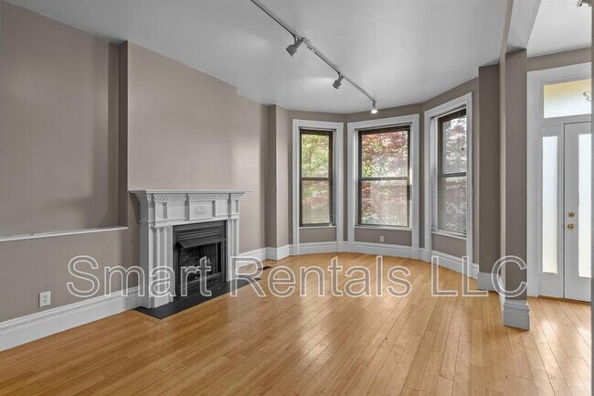 Photo - 4133 Laclede Ave