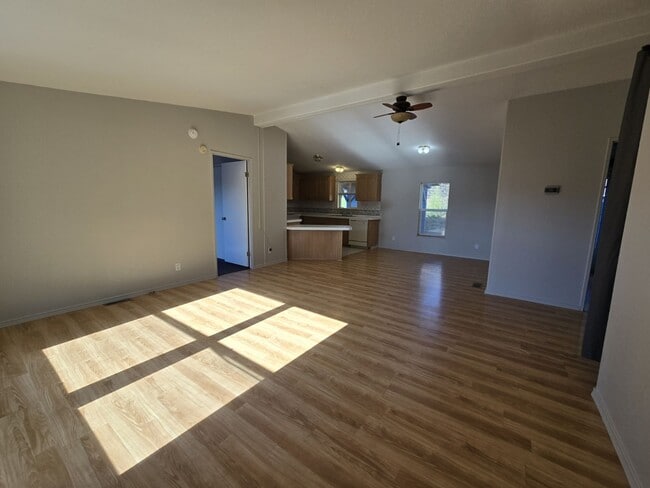 Photo - 2032 NE Klamath Ave