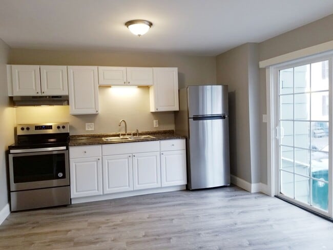 64 South St Unit 102