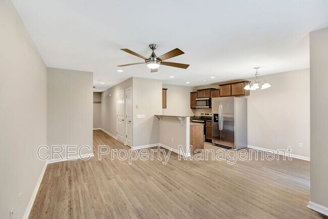 Photo - 271 Jackson St