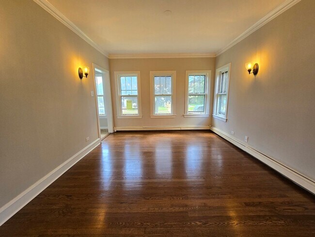 232 S 20th Ave