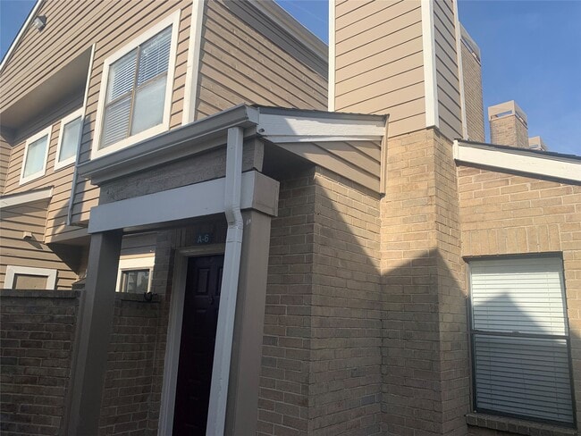 Building Photo - 2710 Grants Lake Blvd Unit A6