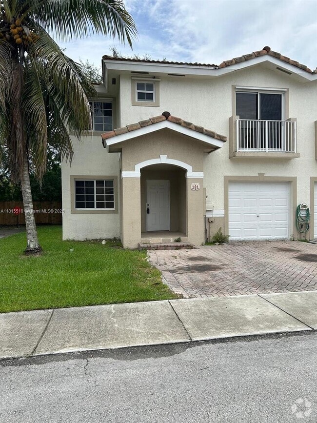 Building Photo - 14070 SW 260th St Rental