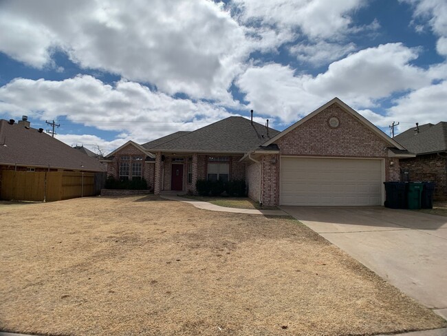 Edmond 4 Bedroom Home! - Edmond 4 Bedroom Home!