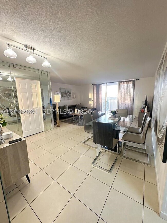 2750 NE 183rd St Unit 1404