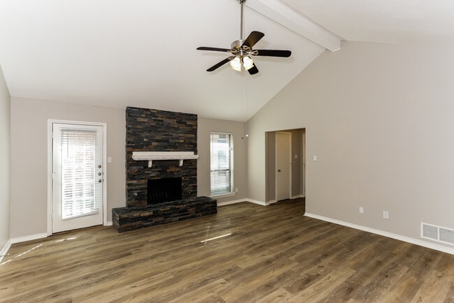 Photo - 3309 Sara Dr