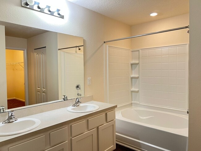 Photo - 849 Cameron Oaks Pl