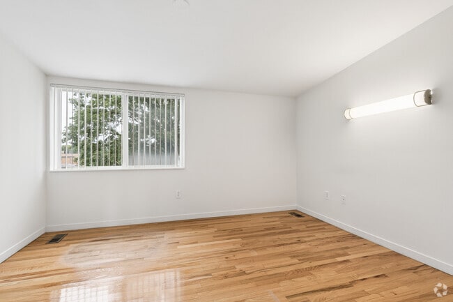 2BR, 2.5BA - 1,520SF - Bedroom