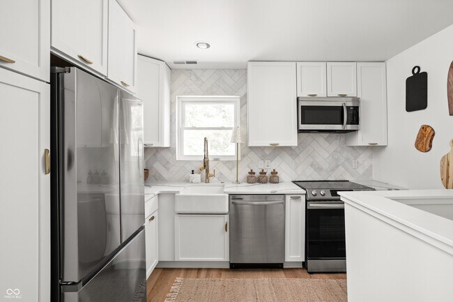 Photo - 651 Birch Ave