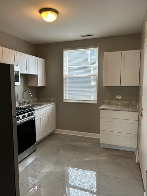 Photo - 2037 N Kildare Ave Unit 1W