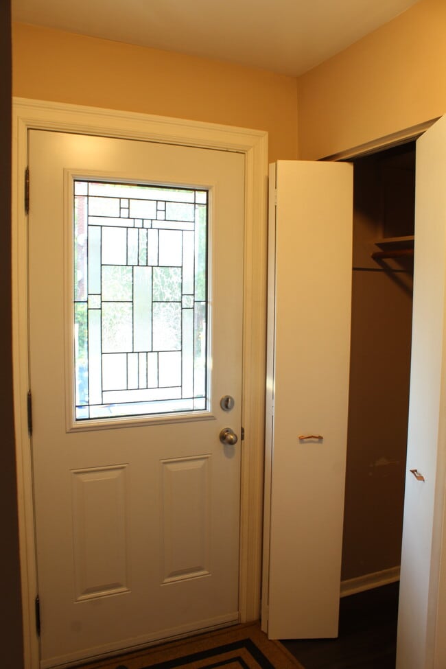 Photo - 356 Shakespeare St