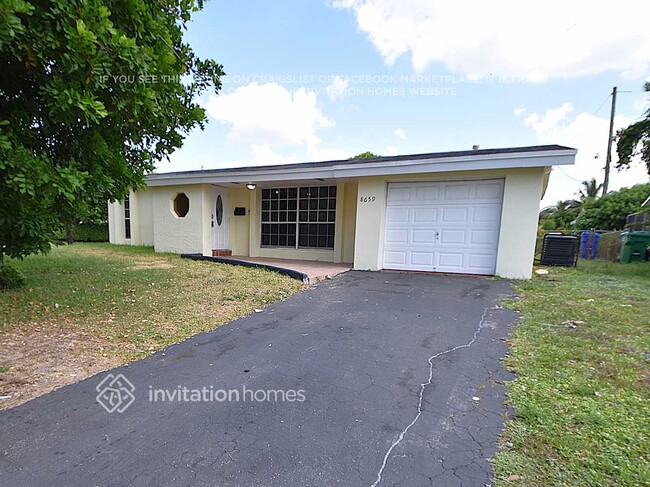Building Photo - 8659 Sheraton Dr Rental