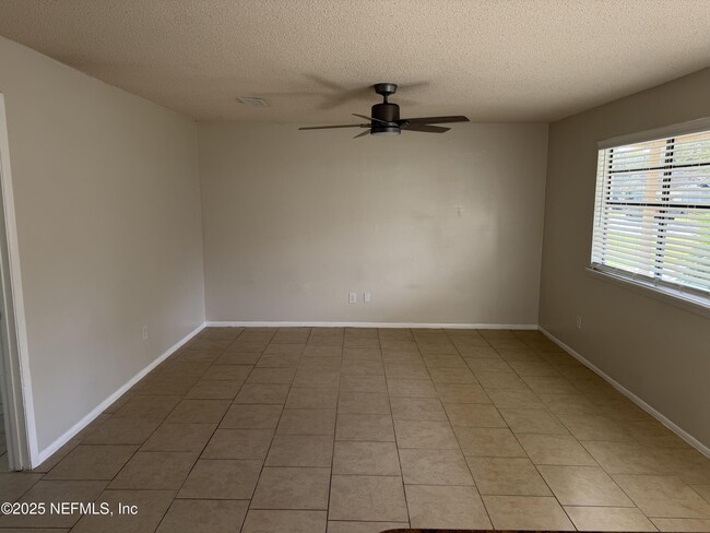 Photo - 1335 Violet St