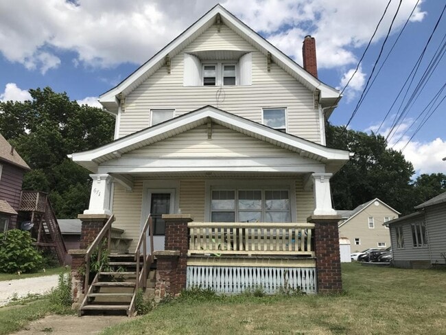 Building Photo - 671 Grant St Rental