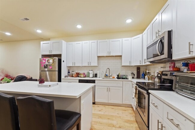 Photo - 1945 N Gratz St Unit B