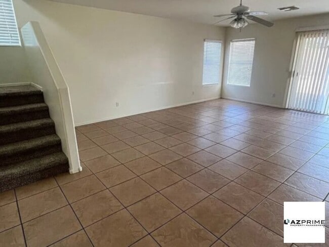 Photo - HURRY ON THIS ONE