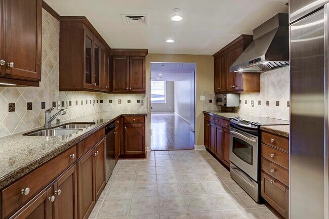 Photo - 914 Main St Unit 1107