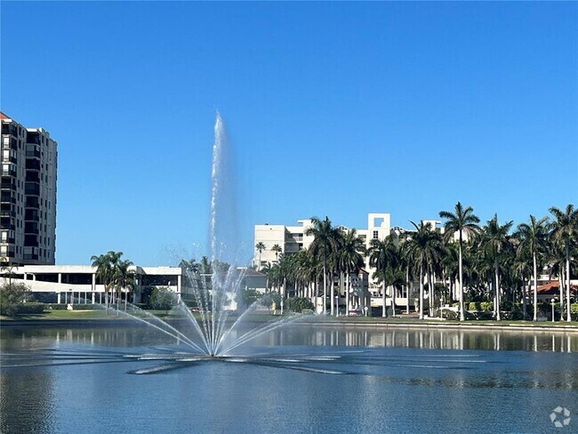 Building Photo - 6100 Bahia Del Mar Cir Unit 107 Rental