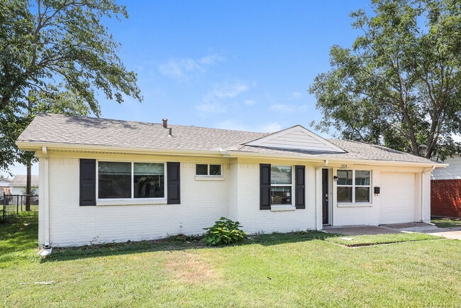 Photo - 1214 Ashland Dr