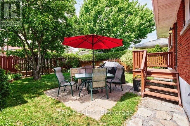 Photo - 1342 Hanbury St