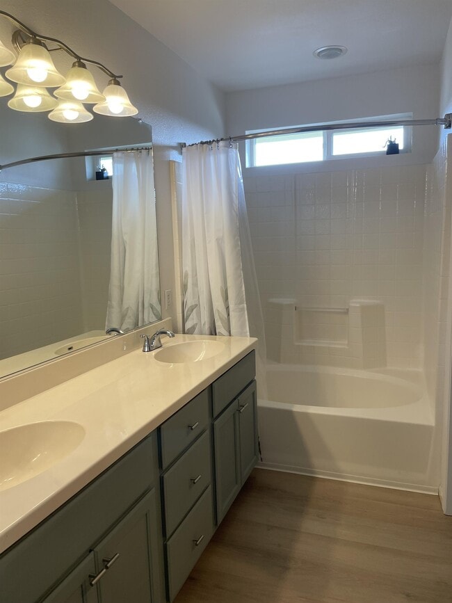 Photo - 1635 Hamlet Ln