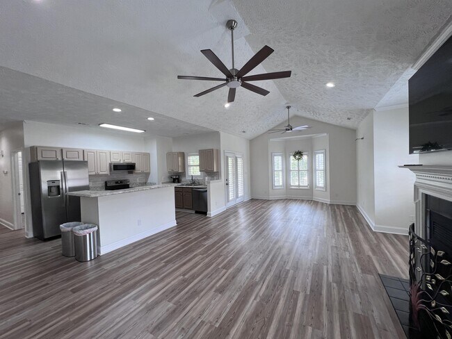 Photo - 812 Sage Creek Ln