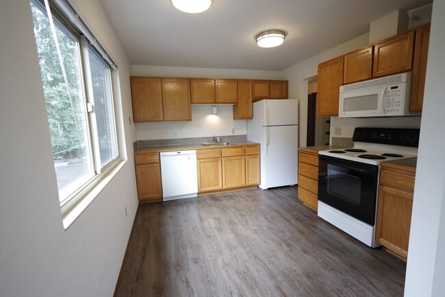 Photo - Bitter Lake Apartments