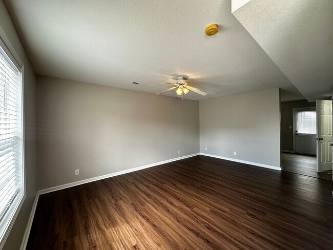 Photo - 244 Executive Ave Unit 1A