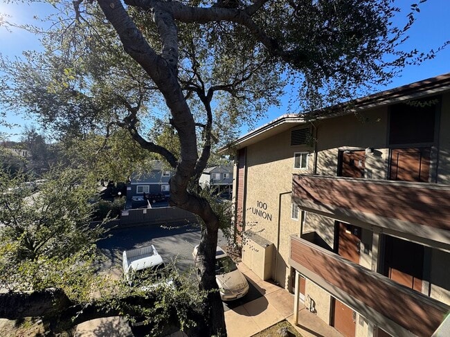 100 Union Avenue Apartments